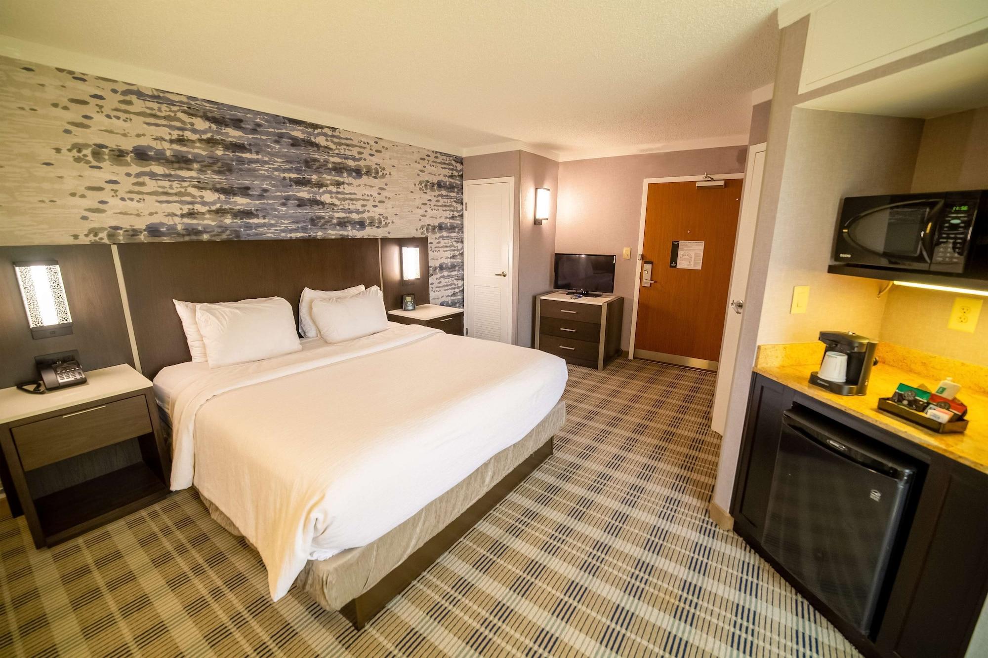 Hotel Embassy By Hilton Kansas Overland Park