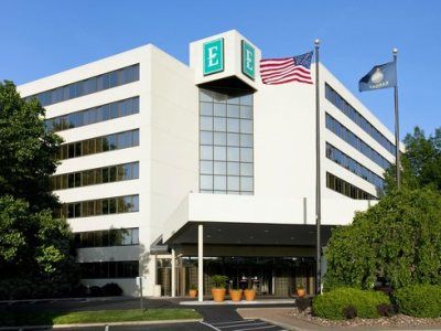 Hotel Embassy By Hilton Kansas