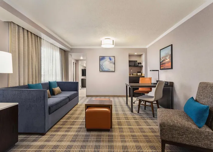 Embassy Suites By Hilton Kansas City Overland Park