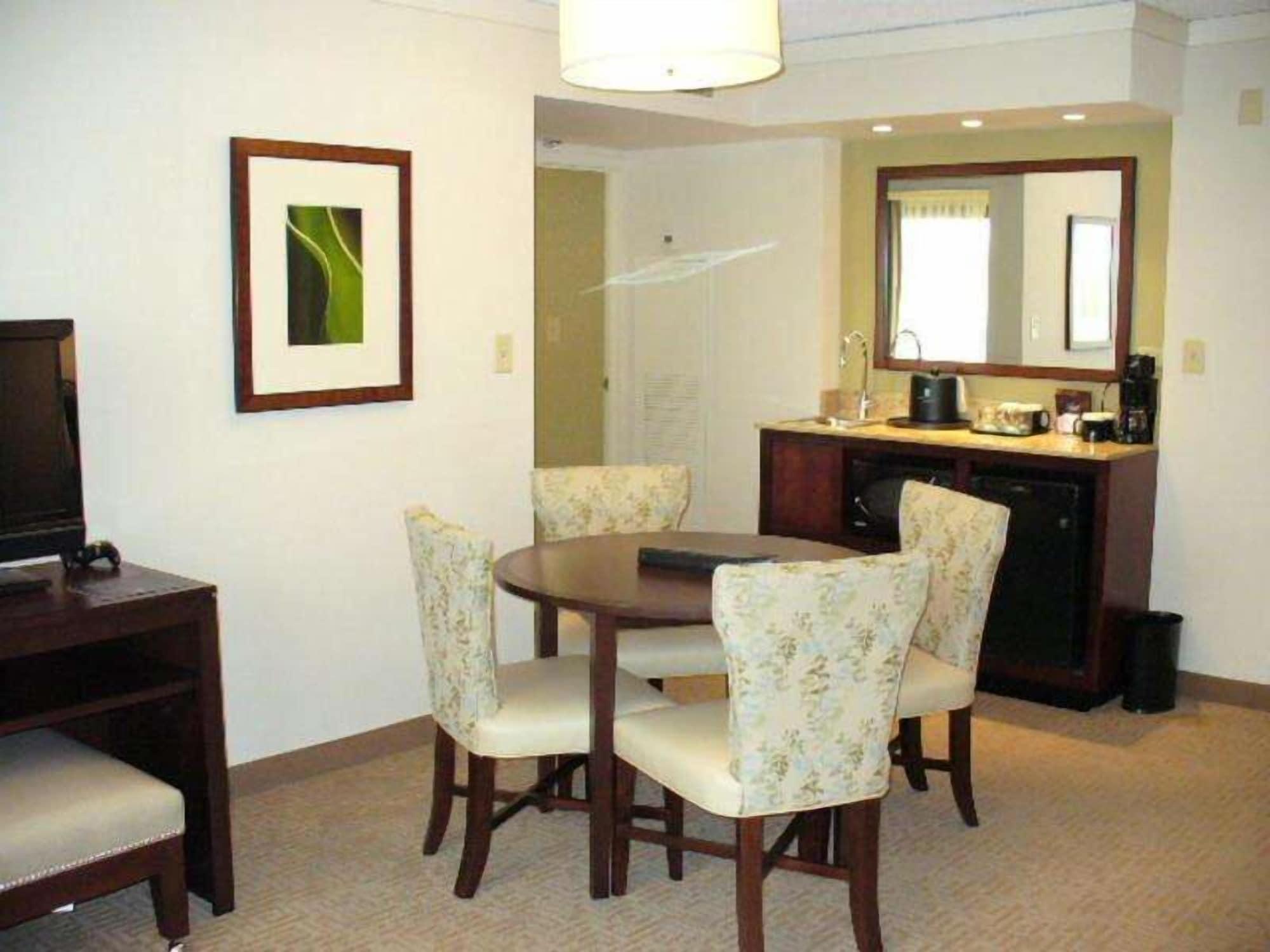 Hotel Embassy By Hilton Kansas