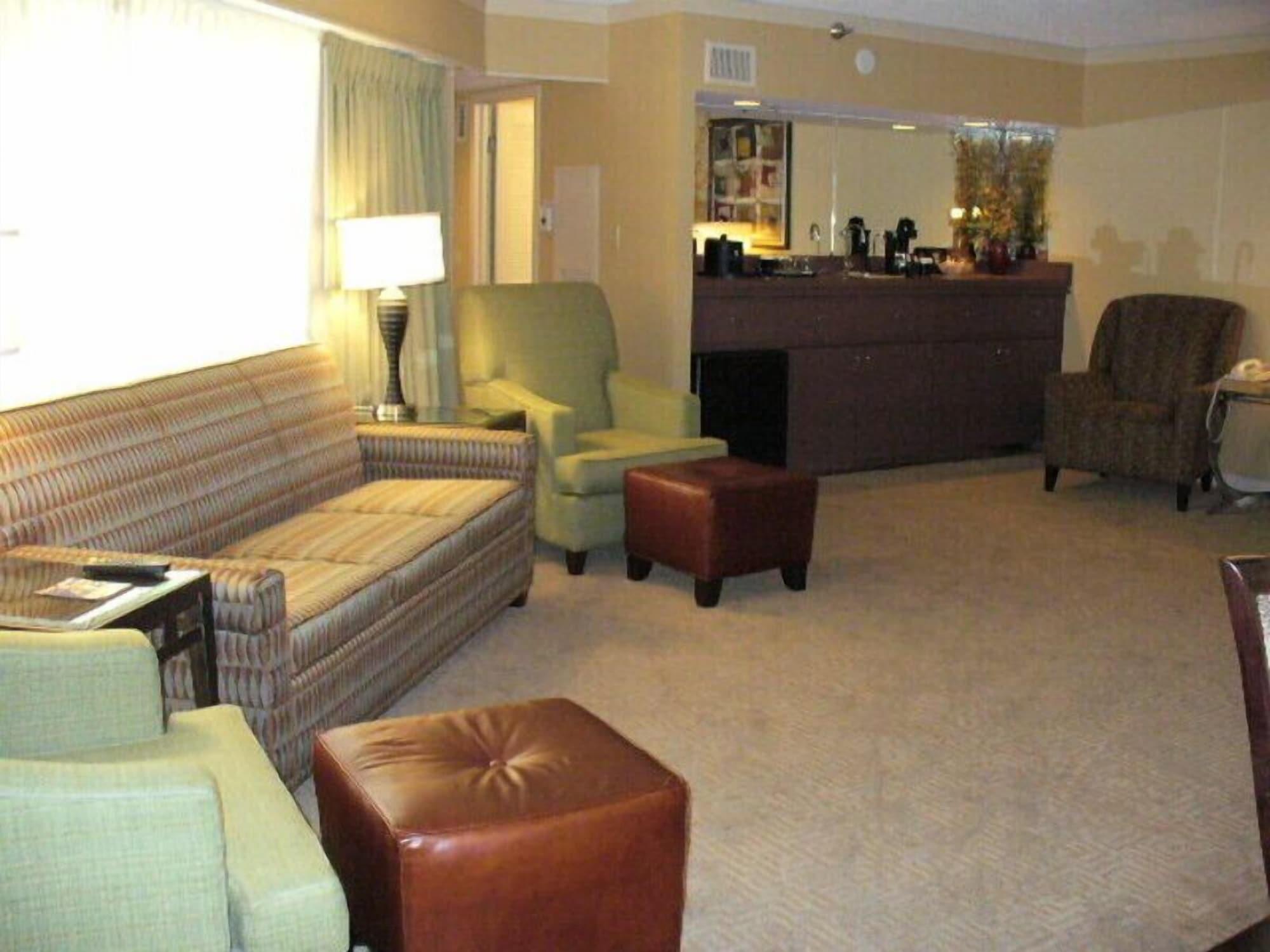 Hotel Embassy By Hilton Kansas Overland Park