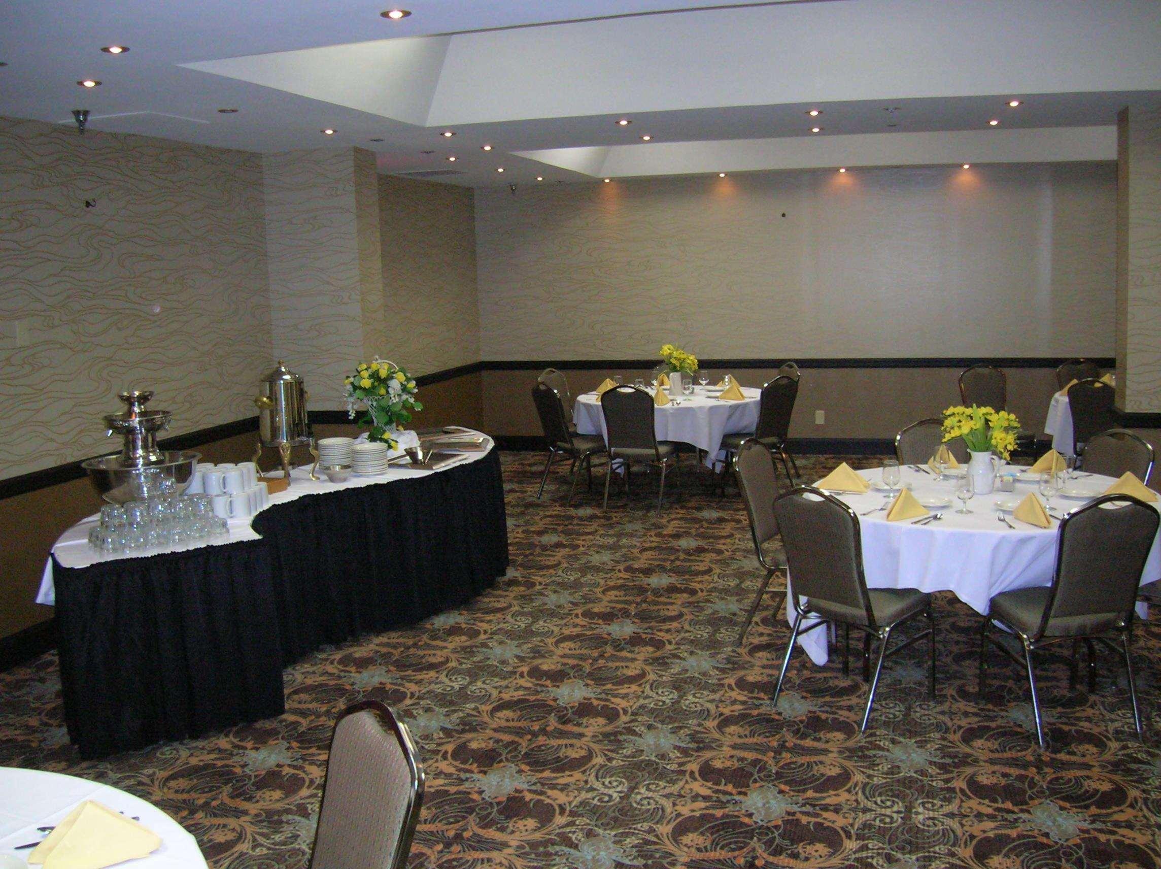 Embassy By Hilton Kansas Hotel
