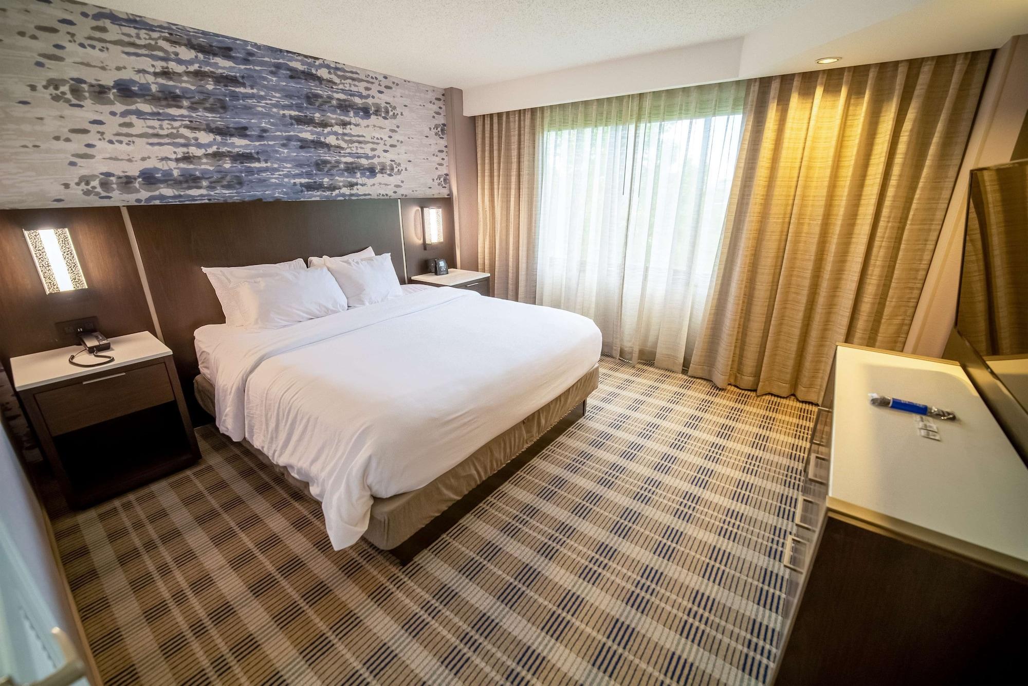 Embassy By Hilton Kansas Hotel 3*