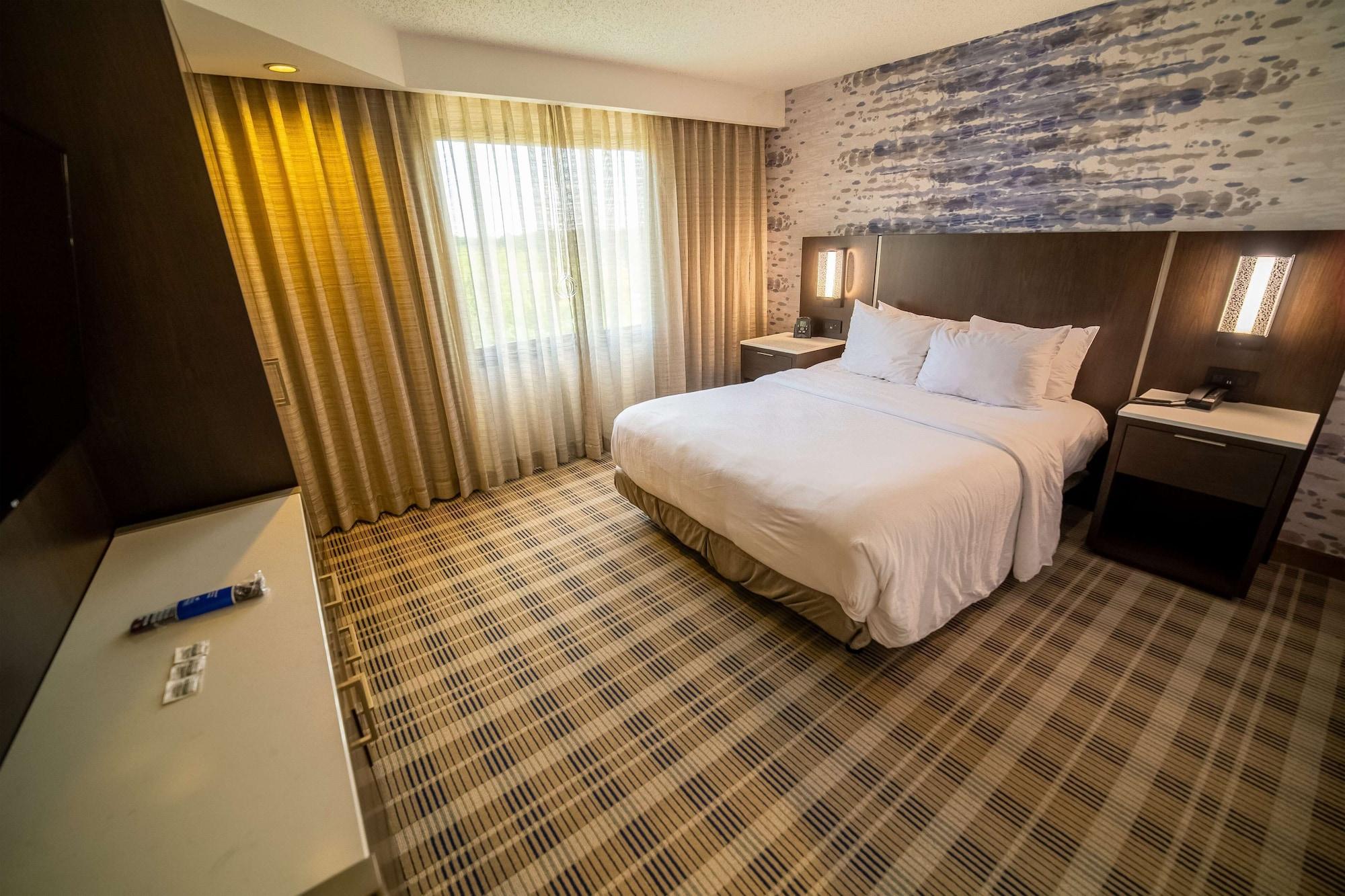 Embassy By Hilton Kansas 3*