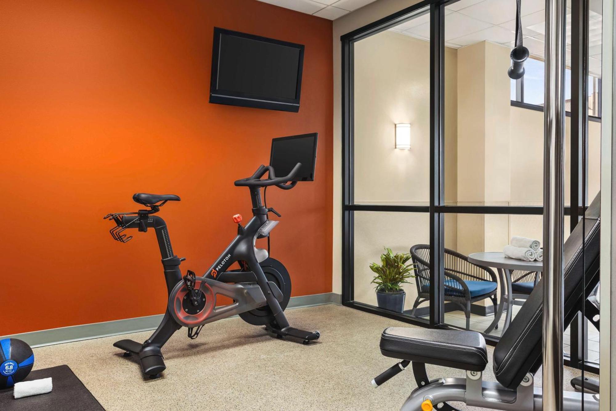 Hotel Embassy By Hilton Kansas 3*