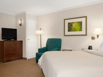 Hotel Embassy By Hilton Kansas Overland Park