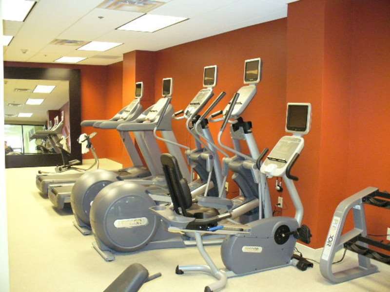 Embassy By Hilton Kansas Hotel Overland Park
